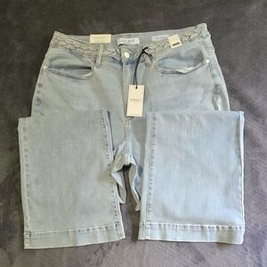 NWT Judy Blue Size 18W Wide Leg Blue Jeans :)